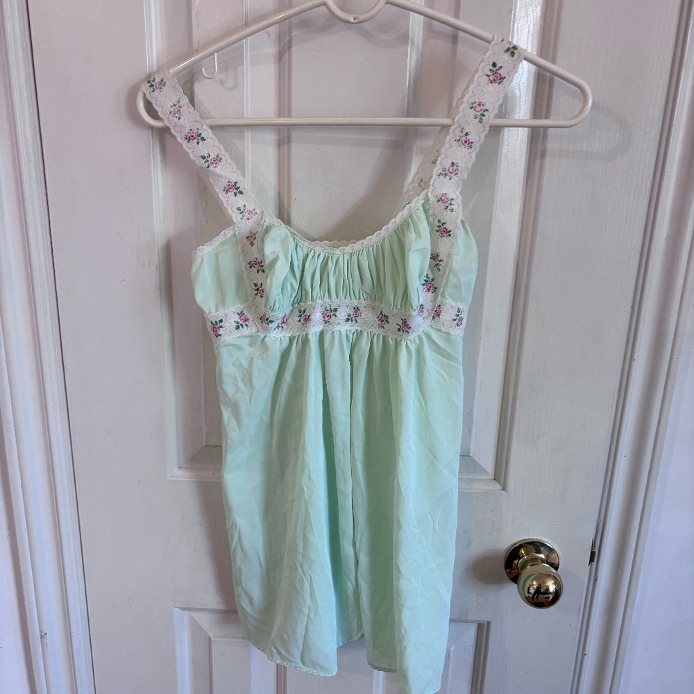 vintage 60s 70s nylon lingerie top that splits open *read descriptions